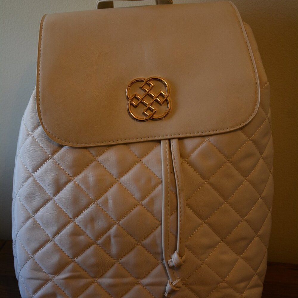 Daisy Fuentes Women Quilted Nylon Backpack Cream NWT